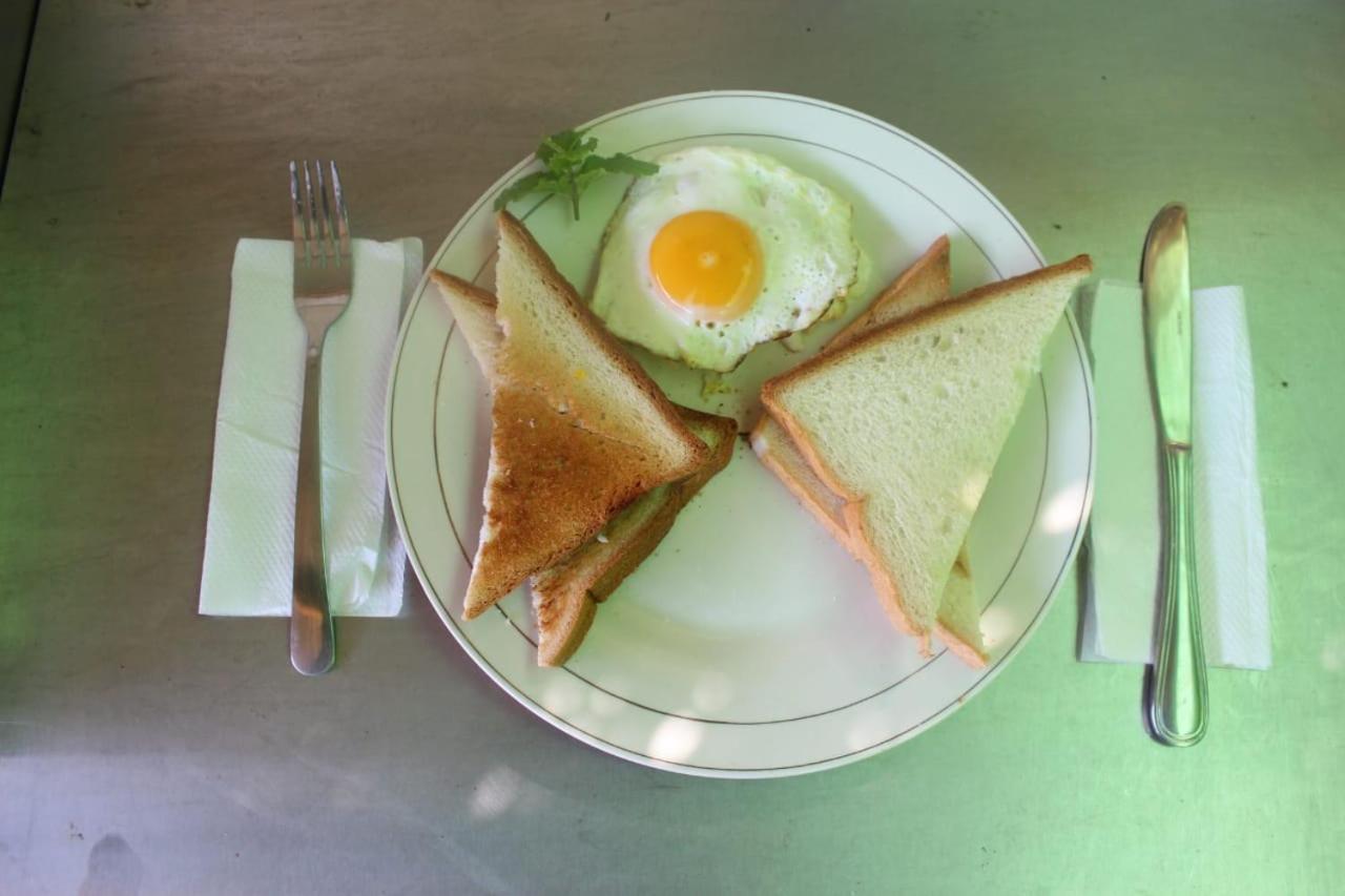 Simpang Hostel Kuta  Экстерьер фото