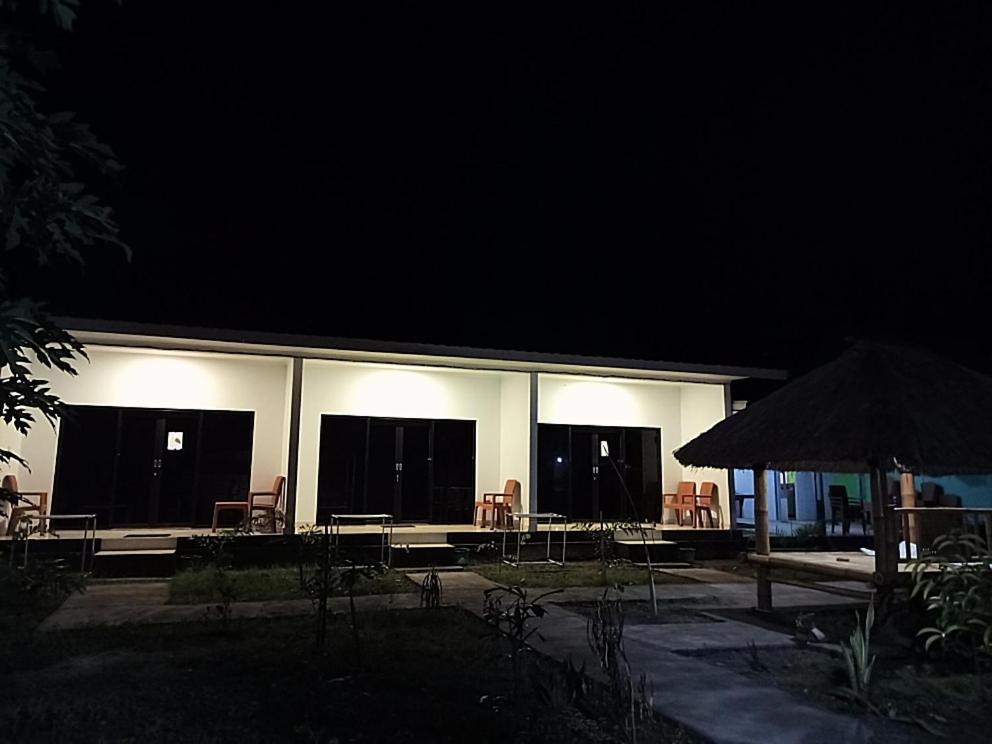 Simpang Hostel Kuta  Экстерьер фото